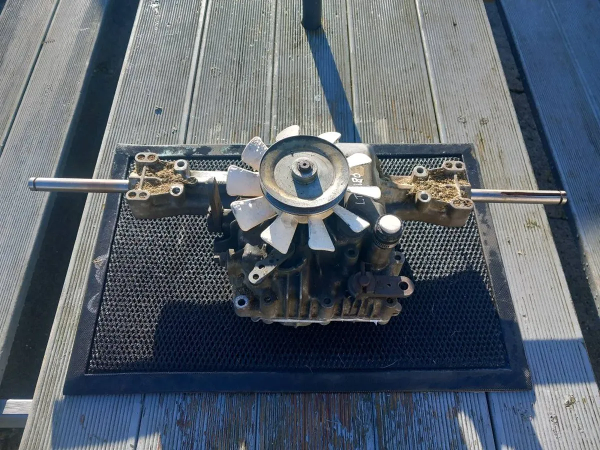 John deere LTR 180 hydrostatic transmission - Image 1