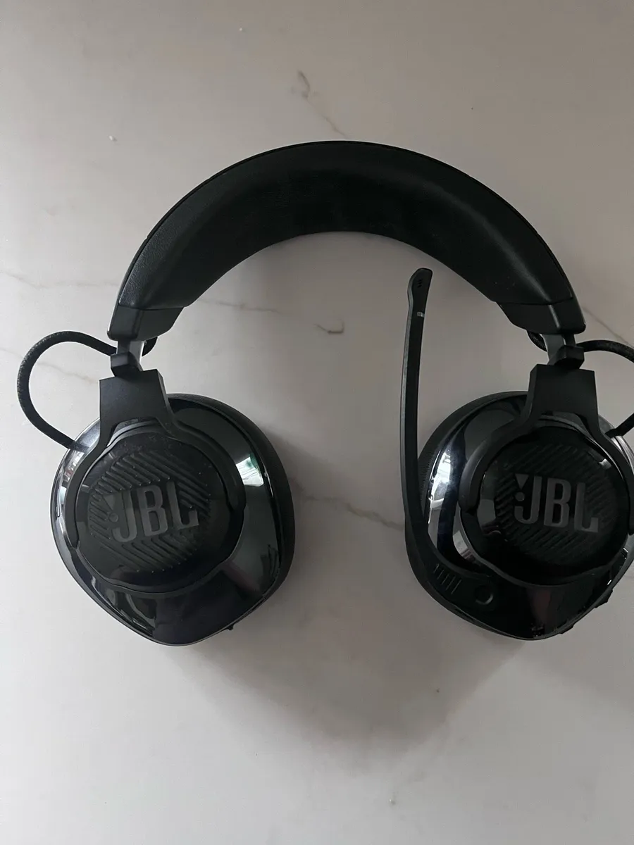 JBL Quantum 350 wireless gaming headset - Image 1