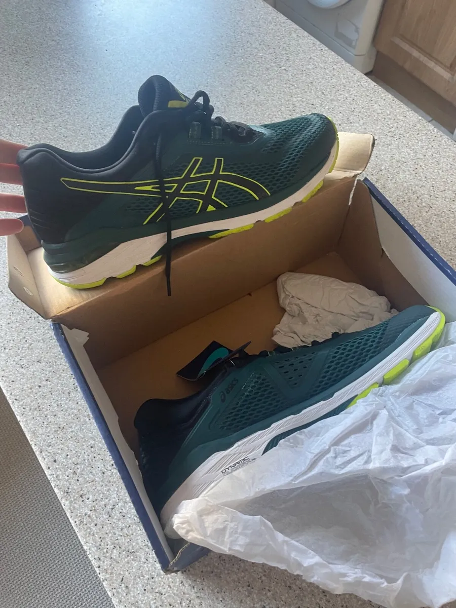 ASICS - UK 9.5 - Image 3