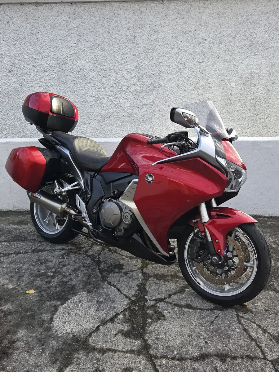VFR1200 @ Doyles Athlone - Image 2