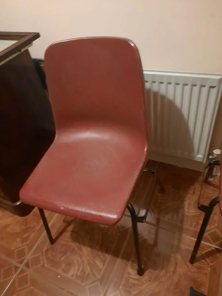 Poly chairs - Image 3