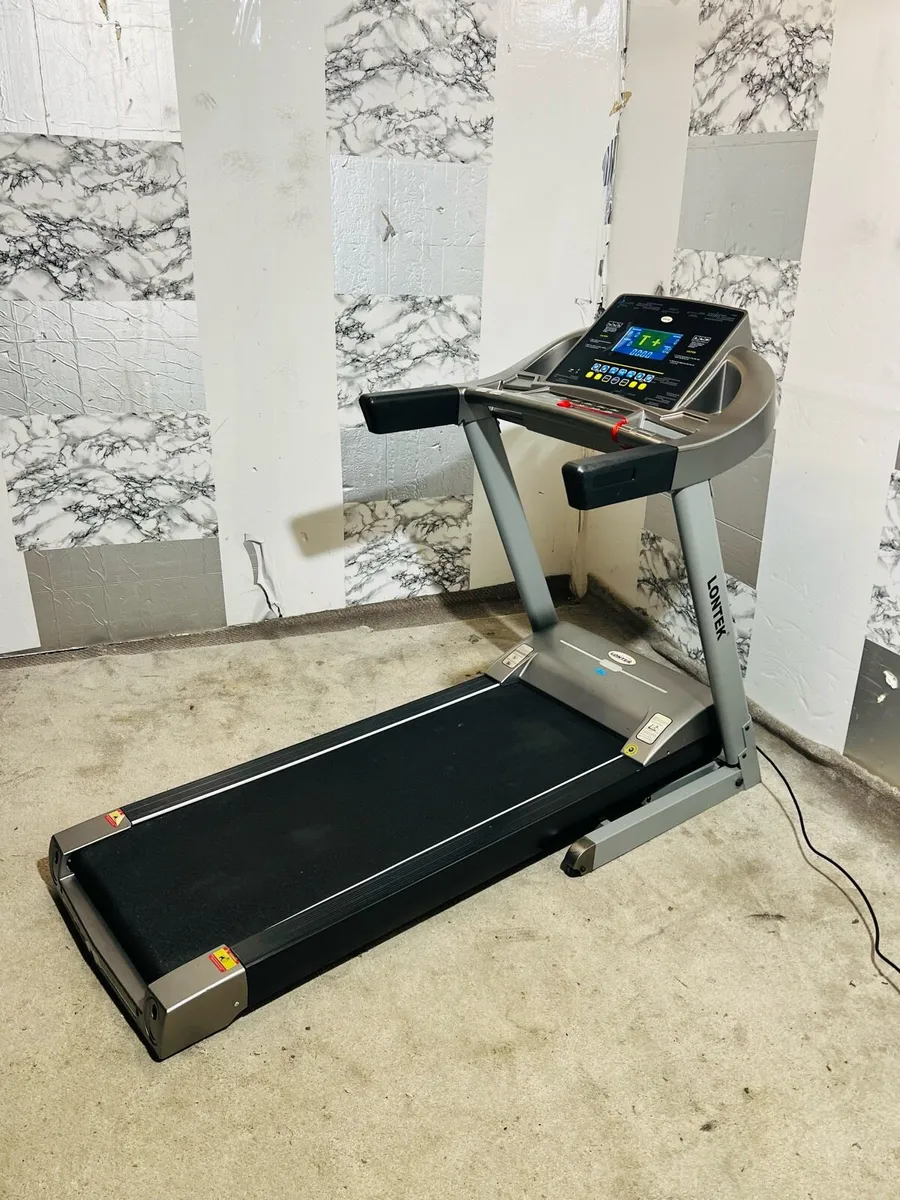 LARGE TREADMILL 130KG USERS WEIGHT - Image 1