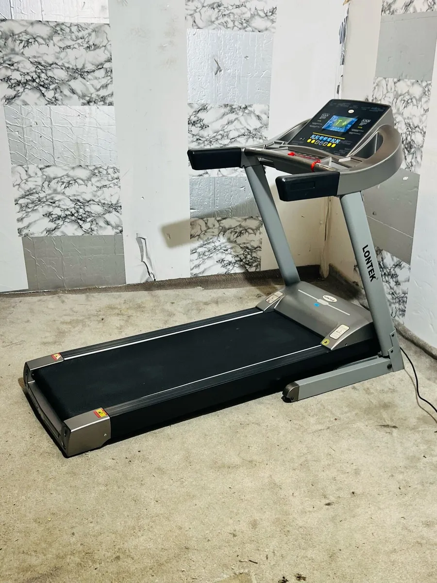LARGE TREADMILL 130KG USERS WEIGHT - Image 4