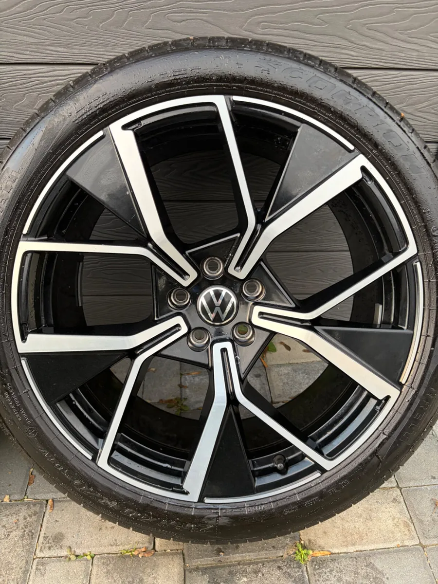 20” GENUINE VOLKSWAGEN TAYRON R-LINE ALLOYS&TYRES - Image 3