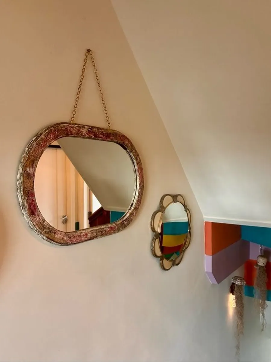 Distressed oval mirror - Image 3
