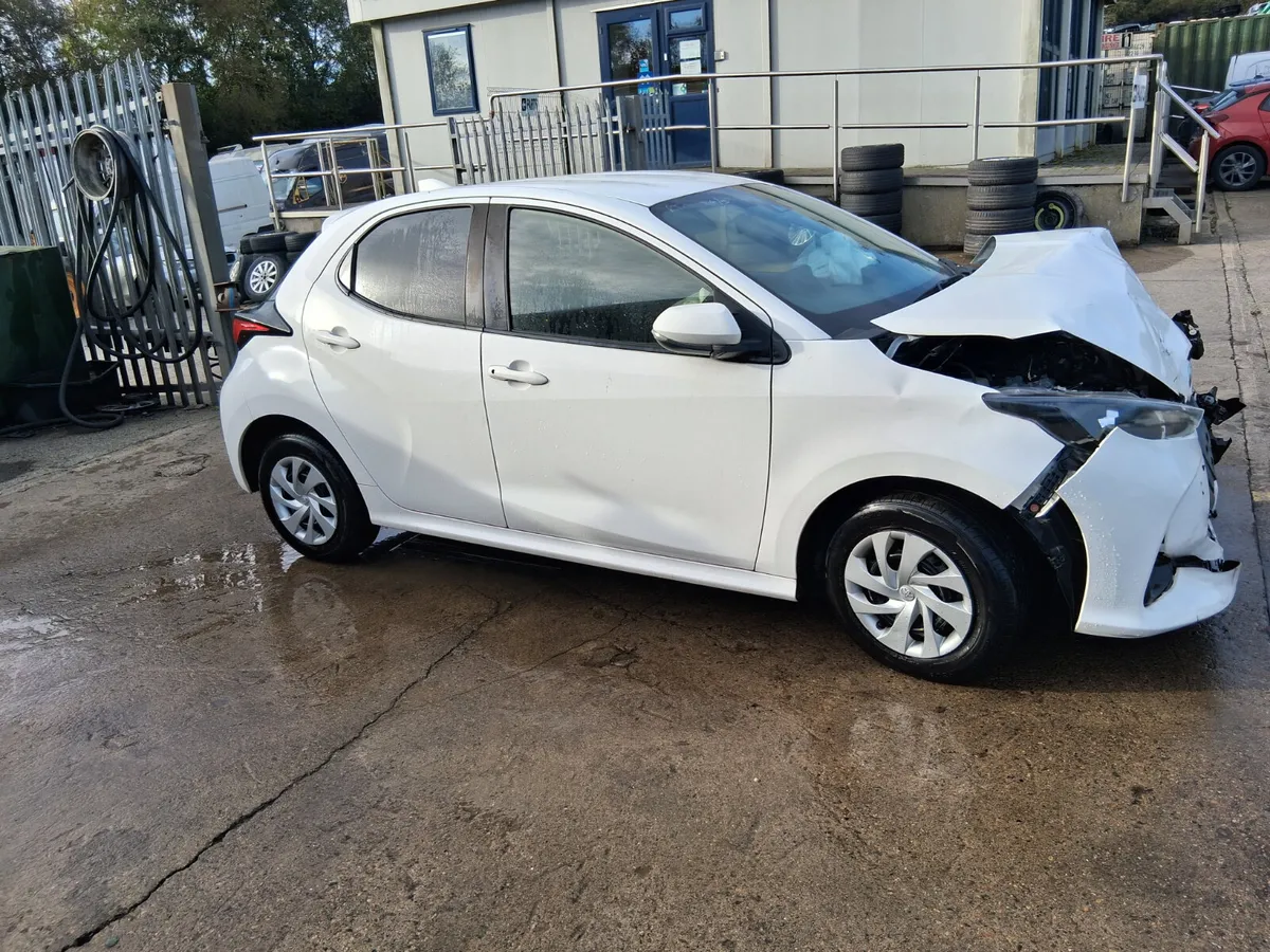 2021 TOYOTA YARIS  (for parts only) - Image 3