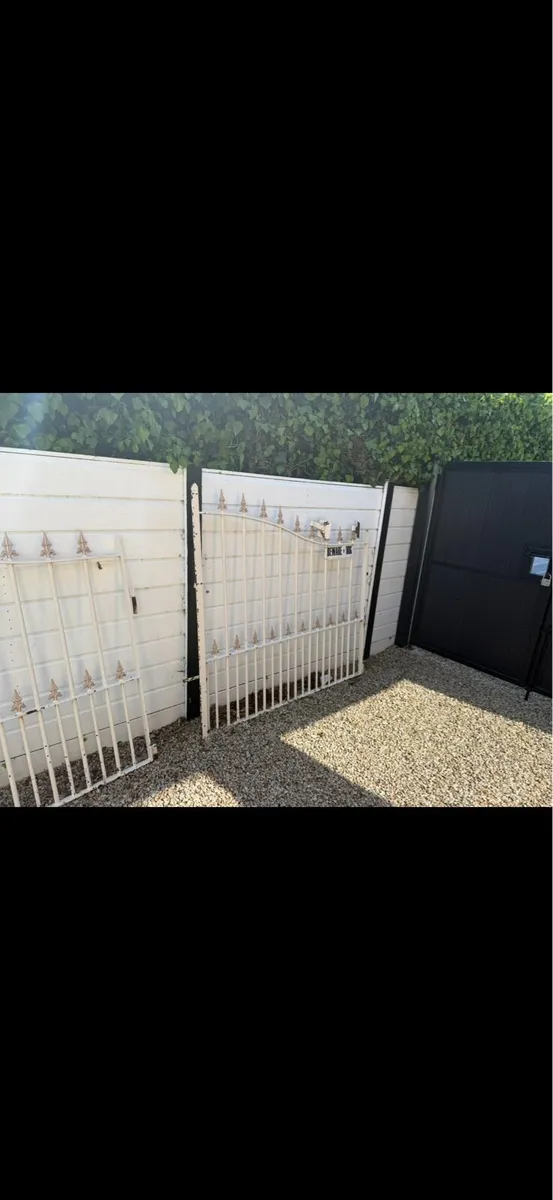 Gates - Image 3