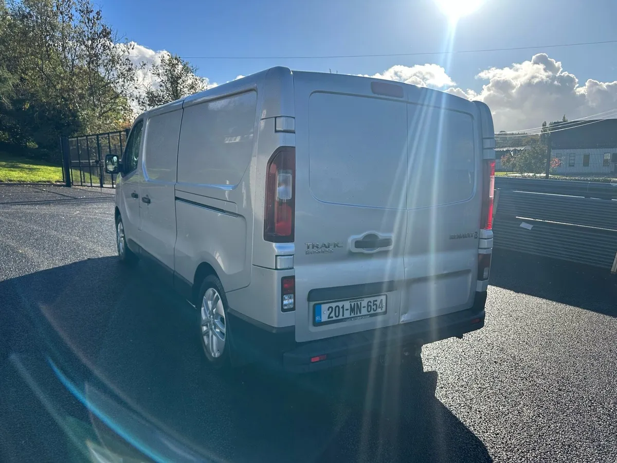 2020 Renault Trafic 2.0L - Image 3