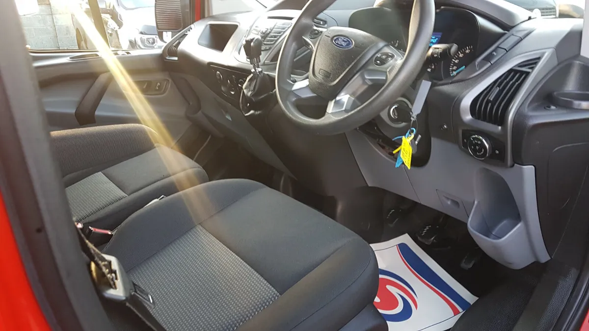 Ford Transit custom 100km as new vat invoice - Image 4
