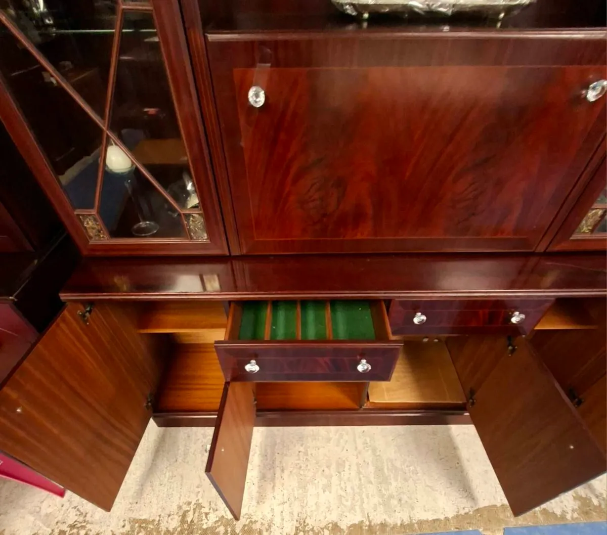 DISPLAY CABINET/SIDEBOARD - Image 3