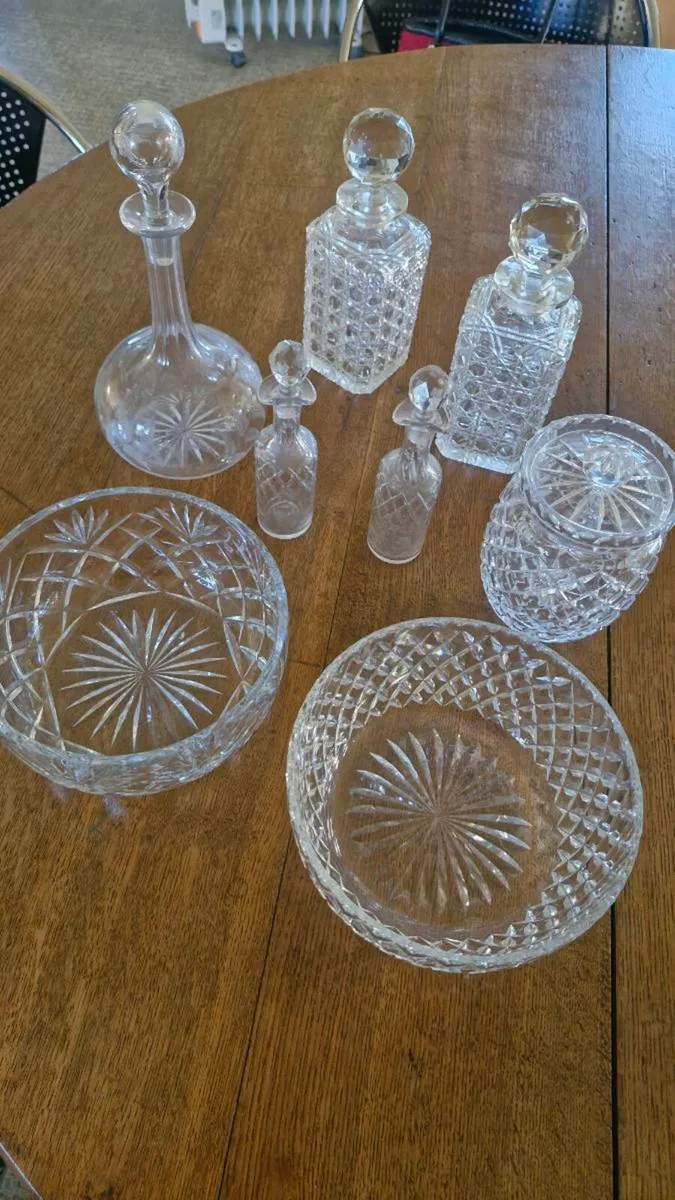 Glass decanters/bowl - Image 1