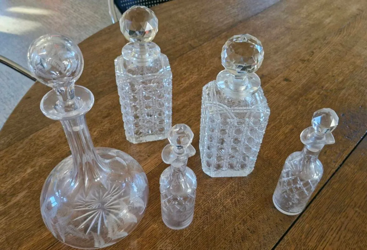 Glass decanters/bowl - Image 2