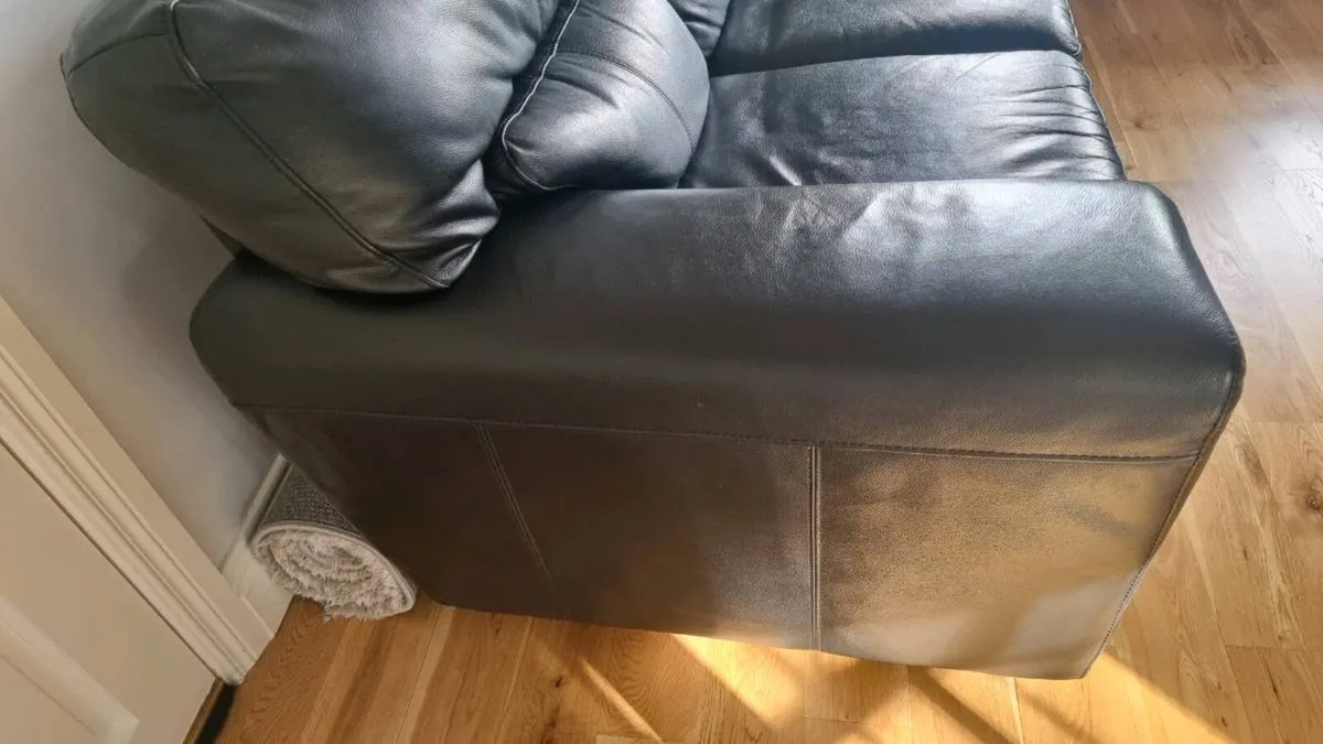 Black leather 2 seater  sofa - Image 3