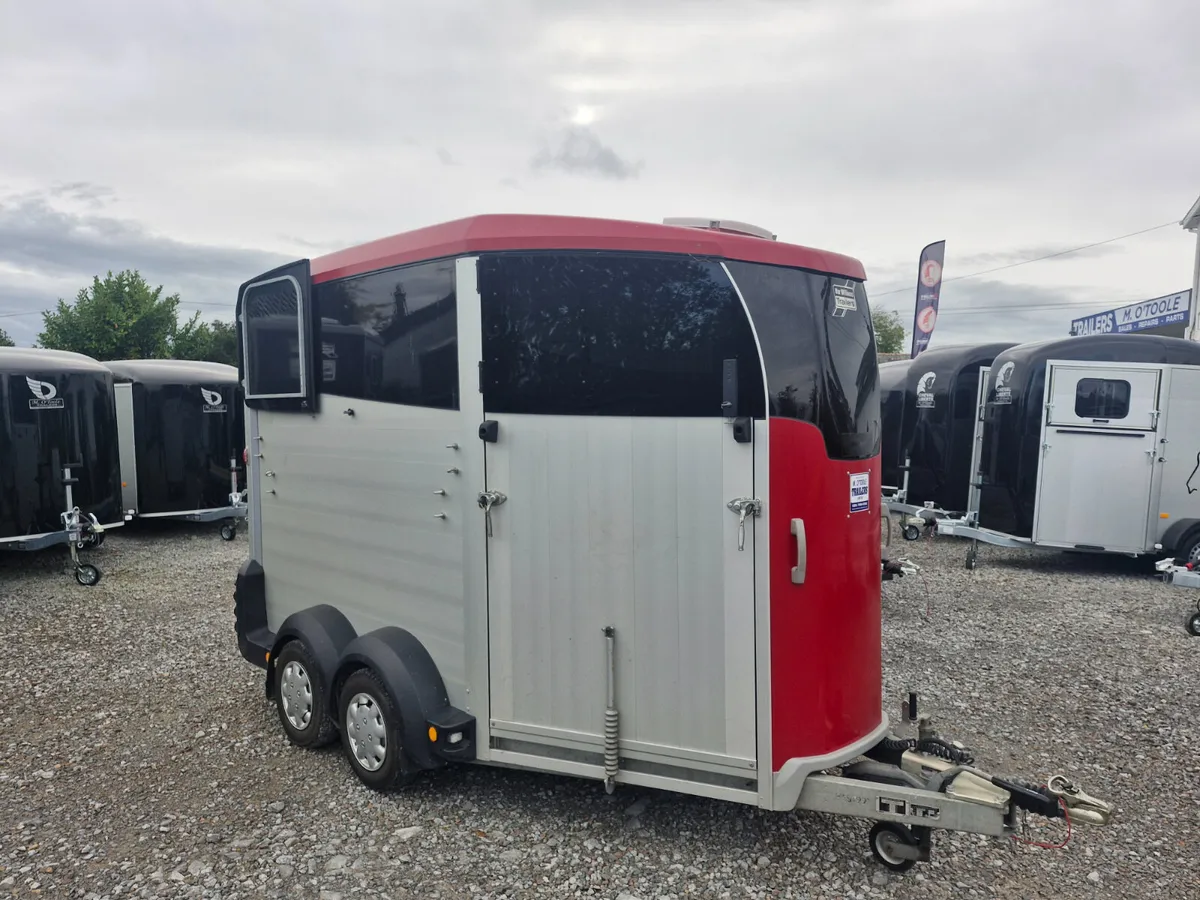IFOR WILLIAMS HORSEBOXES - Image 1