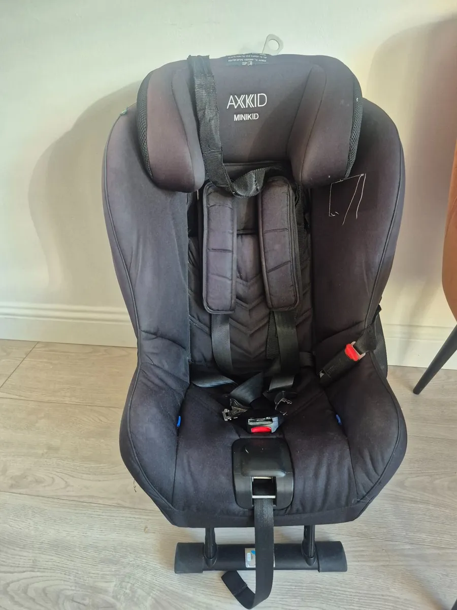 Car seat - Image 1
