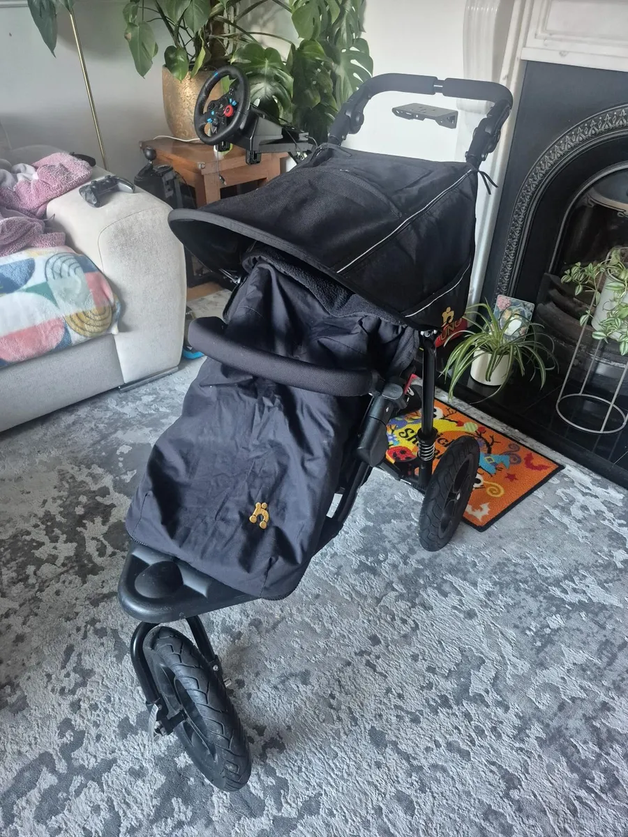 Out and about - Image 1