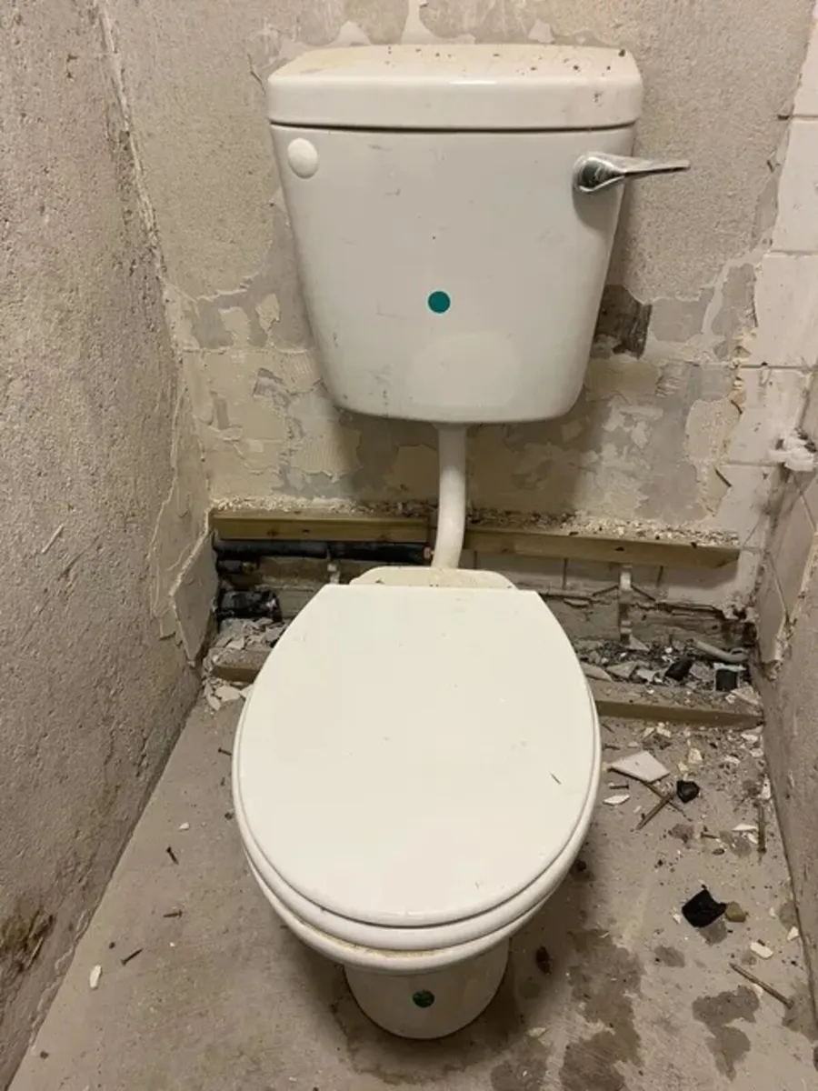 Toilet - Image 1