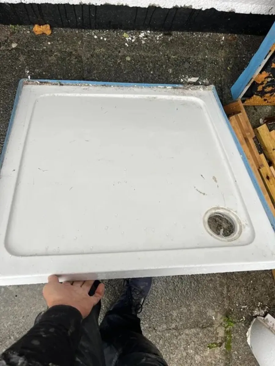 Shower tray - Image 1