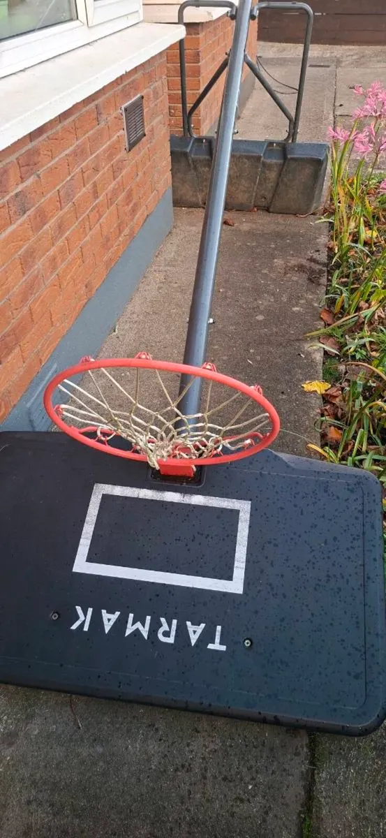 Basketball hoop - Image 2