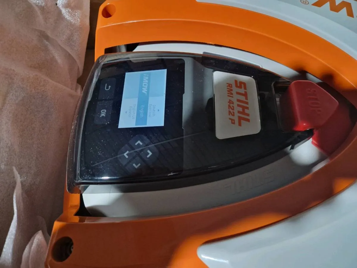 Sthil robotic lawnmower 422.2p new - Image 1