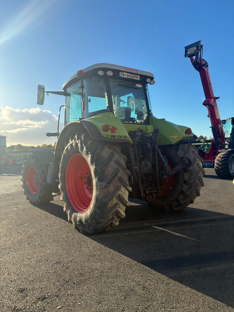 Claas Arion 640 - Image 4