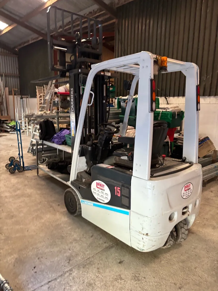 Forklift - Image 2