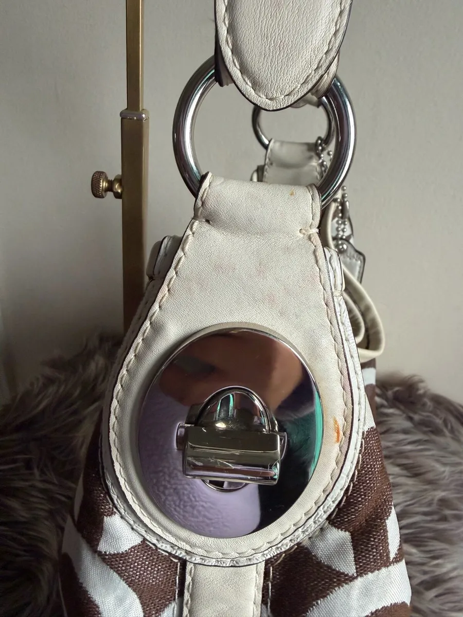 Authentic coach shoulderbag - Image 3