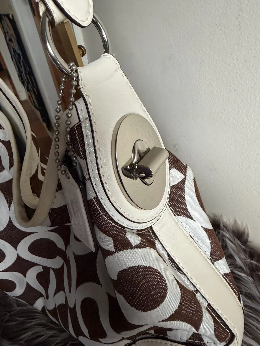Authentic coach shoulderbag - Image 4
