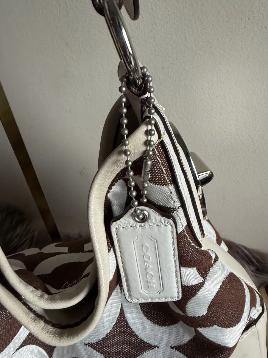 Authentic coach shoulderbag - Image 2
