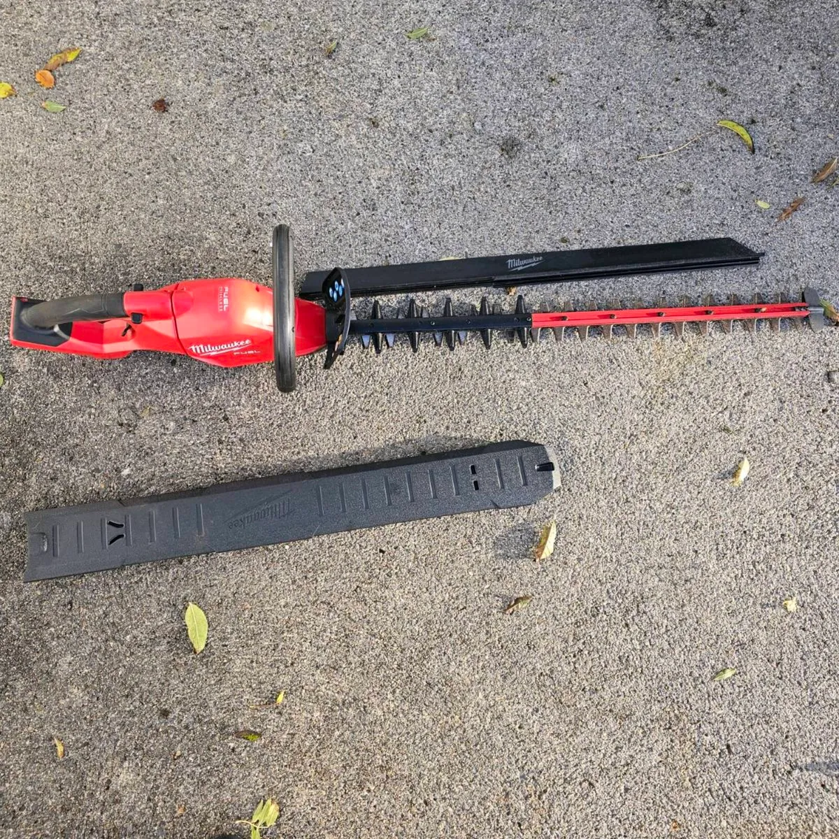 Milwaukee M18 FUEL Hedge Trimmer FHET75G2 – Tool O - Image 4