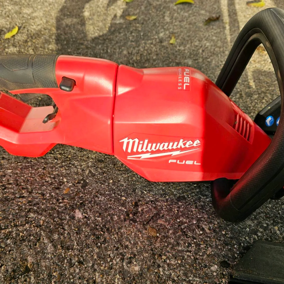Milwaukee M18 FUEL Hedge Trimmer FHET75G2 – Tool O - Image 1