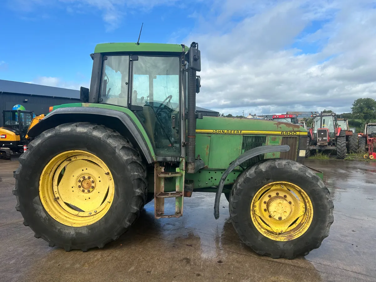 John Deere 6900 Wanted
