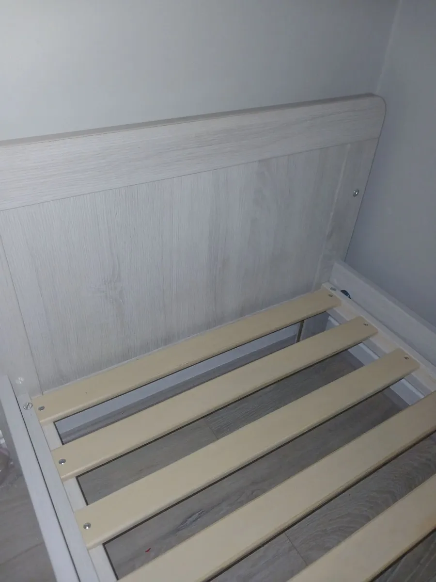 Mama's & Papa's Atlas Cot Bed - Image 2