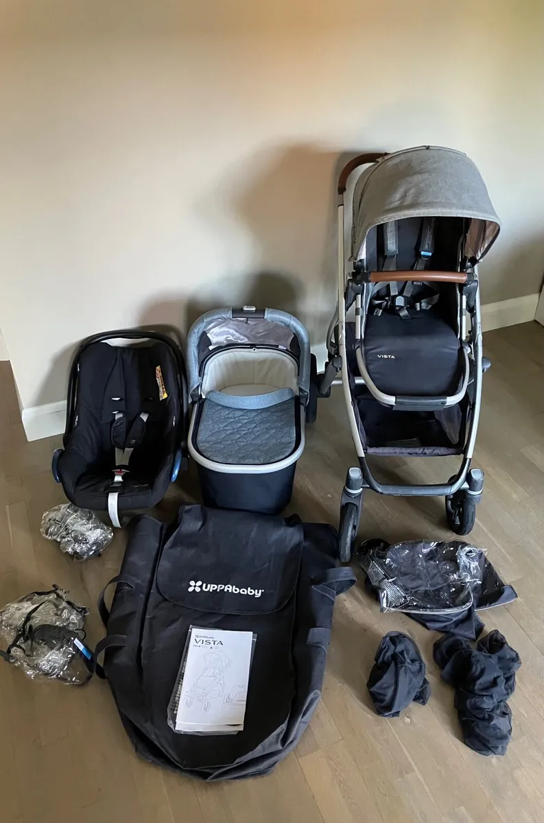 Uppababy Vista complete travel system - Image 1