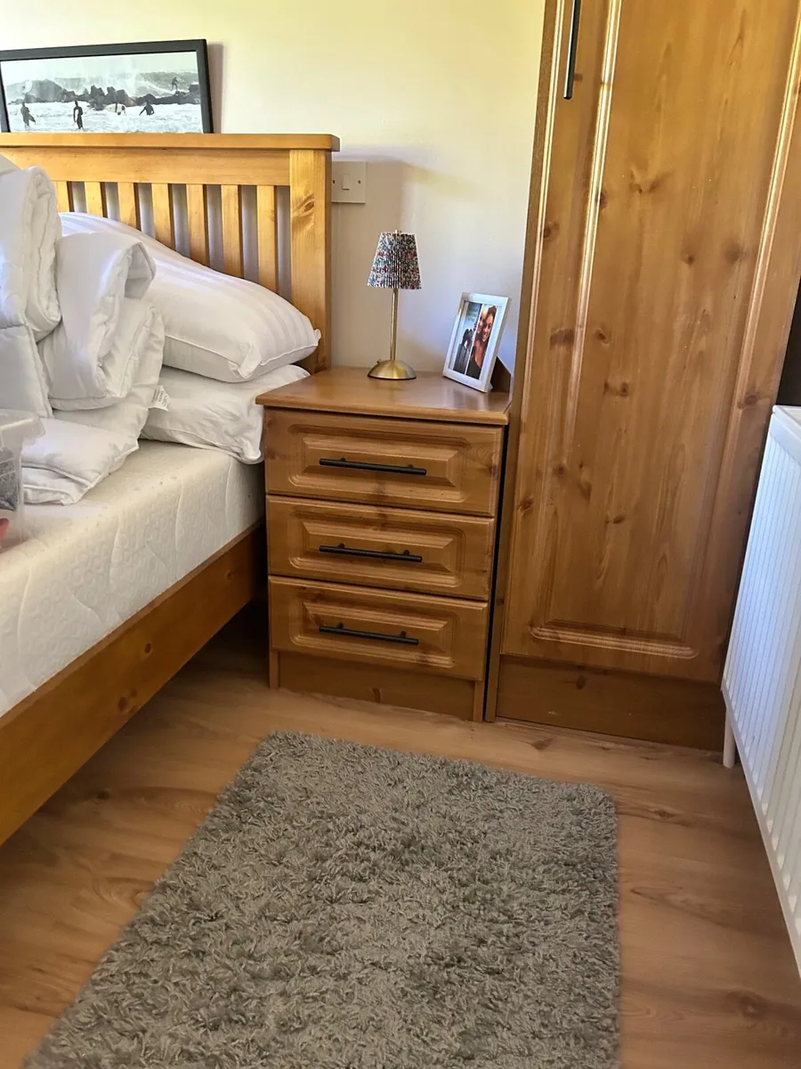 Furniture Bedroom lockers Chest of Drawers Bed - Image 2