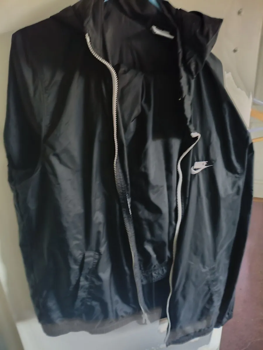 Nike tracksuit - Image 1