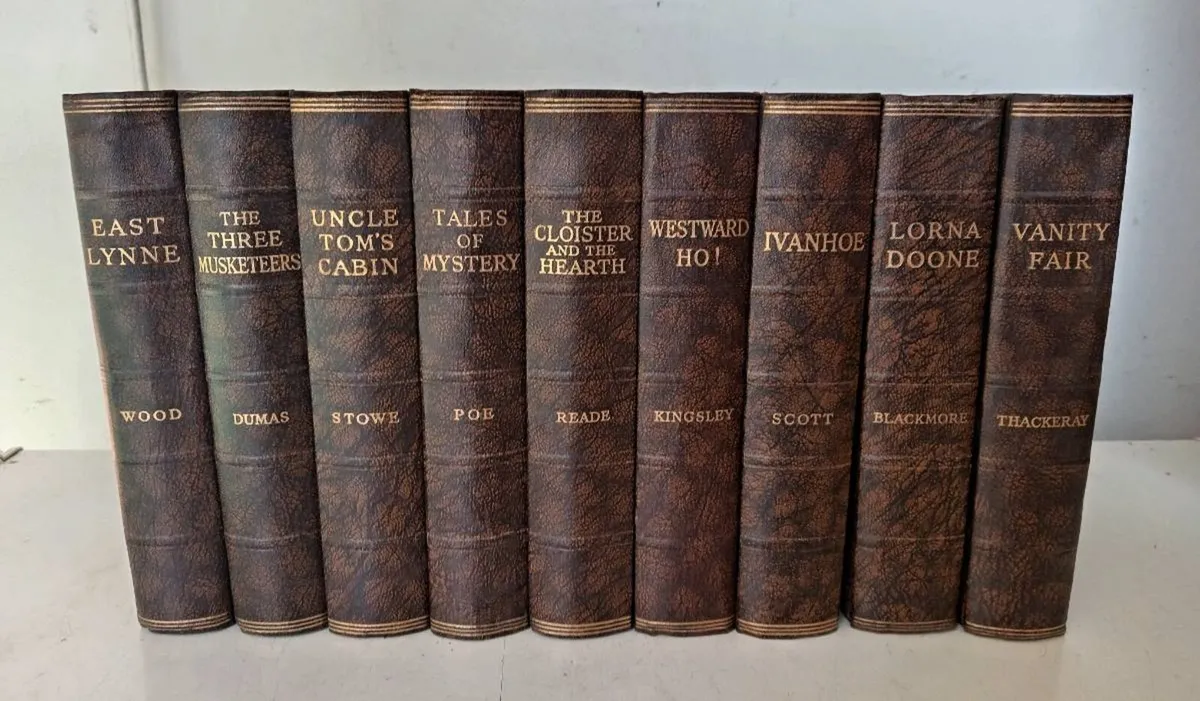 Joblot Nine Vintage Odhams Press Classics - Image 1