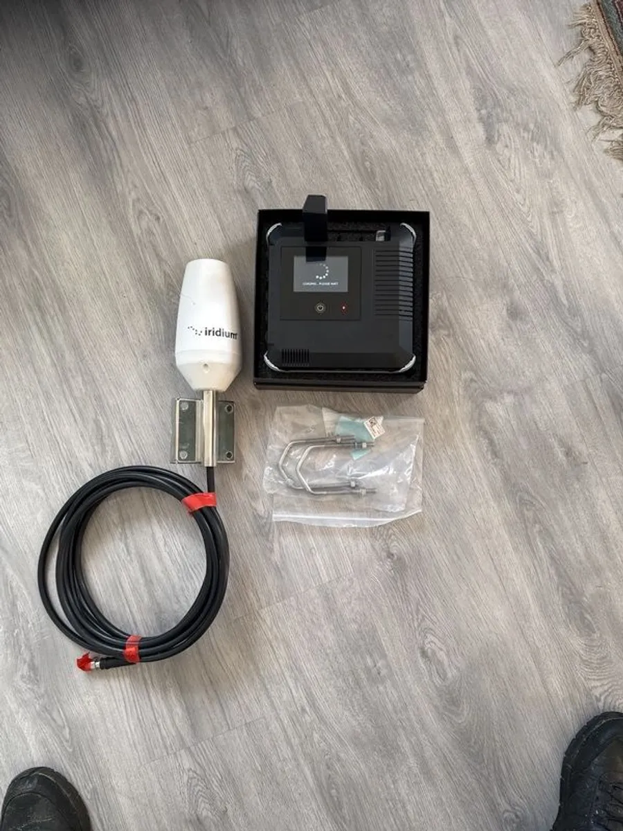 Iridium Go! exec 9765 satellite communicator, External antenna kit, WiFi - Image 3