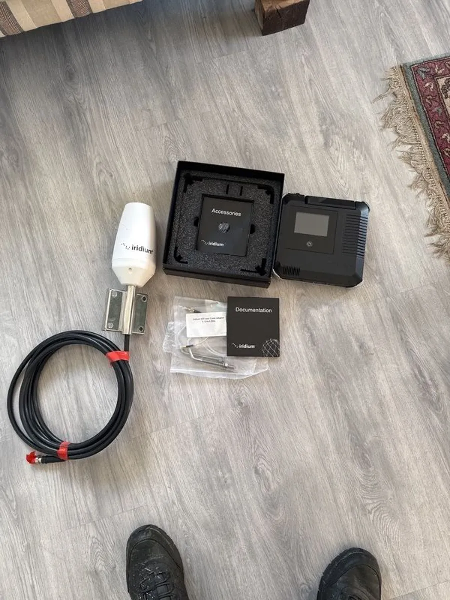 Iridium Go! exec 9765 satellite communicator, External antenna kit, WiFi - Image 4