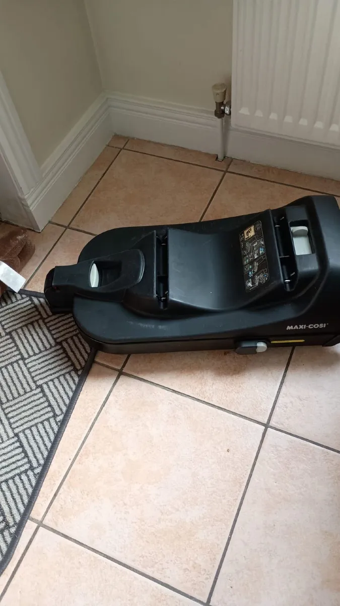 Maxi cosi carbofix infant carseat - Image 3