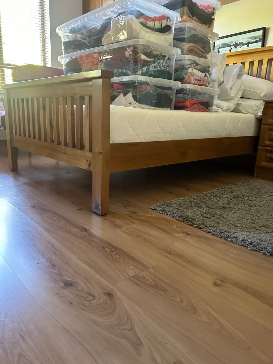 Bedroom furniture - Image 2