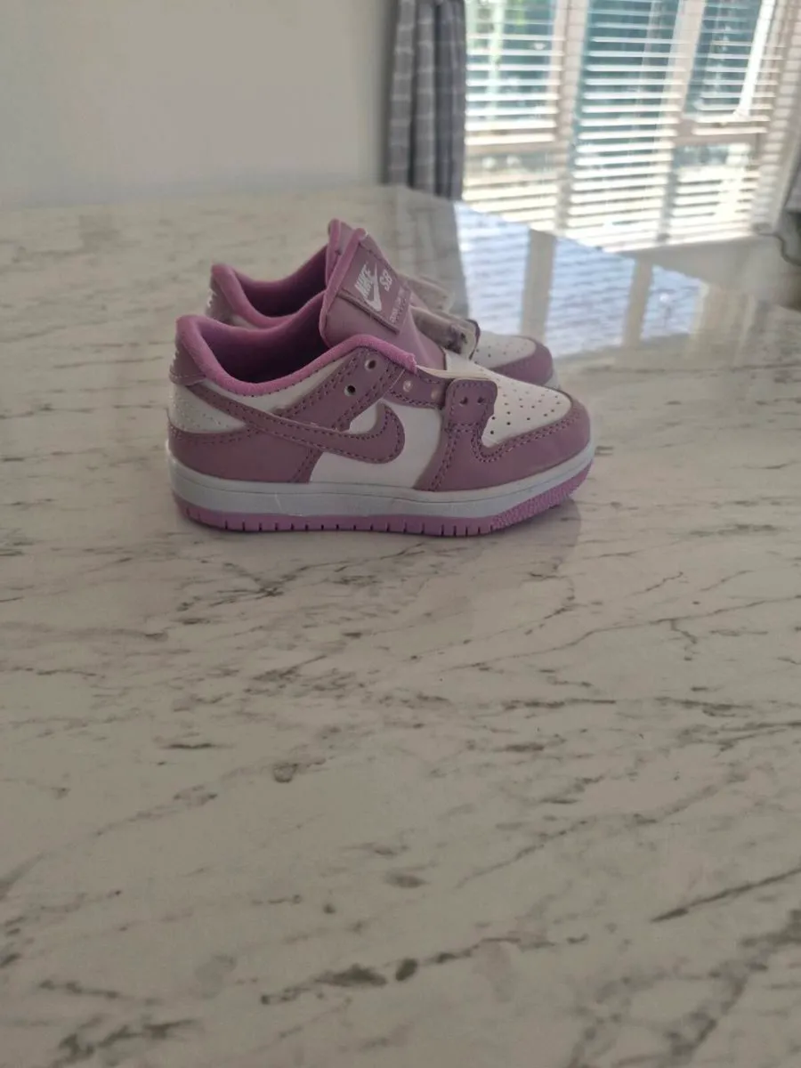 Nike dupe runners - Image 1