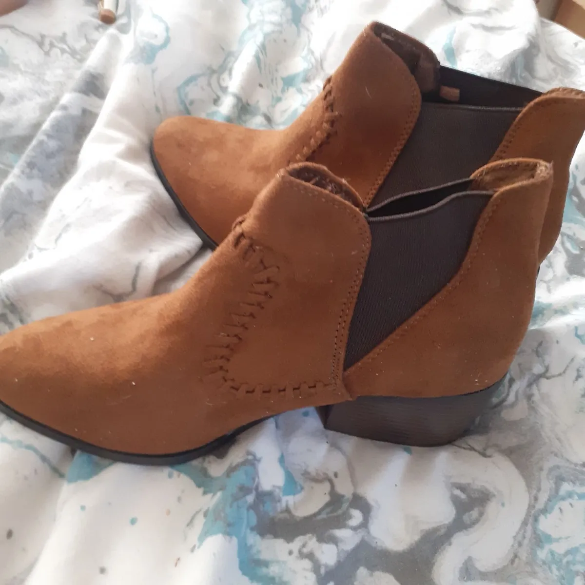 Shoes - Image 2
