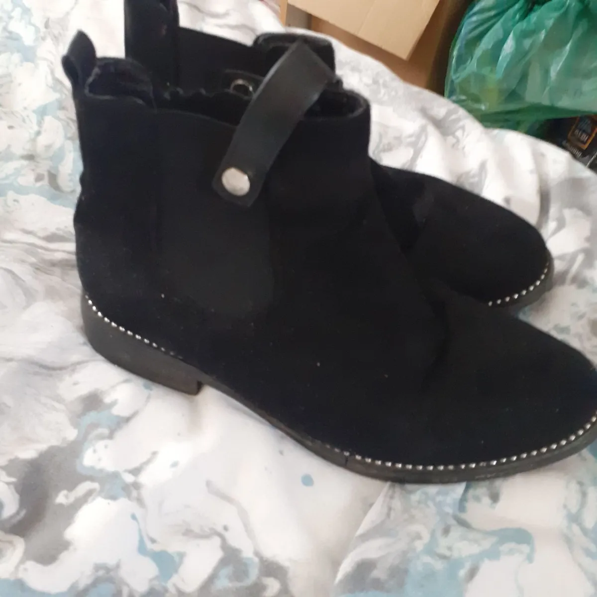 Shoes - Image 3
