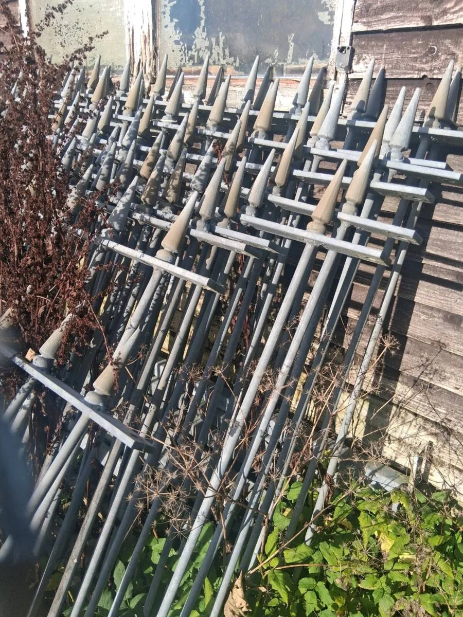 Fences - Image 1