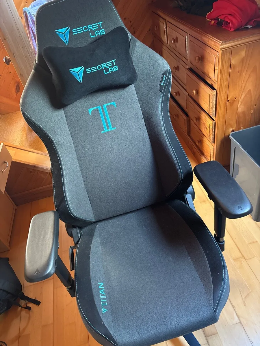 Secret lab Titan Evo gaming/office chair premium - Image 1