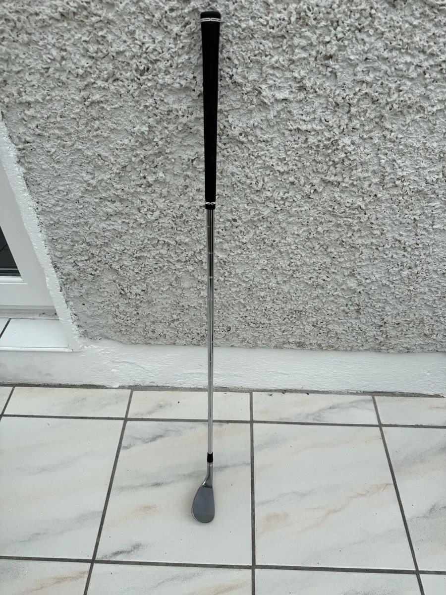 Golf club - Image 1