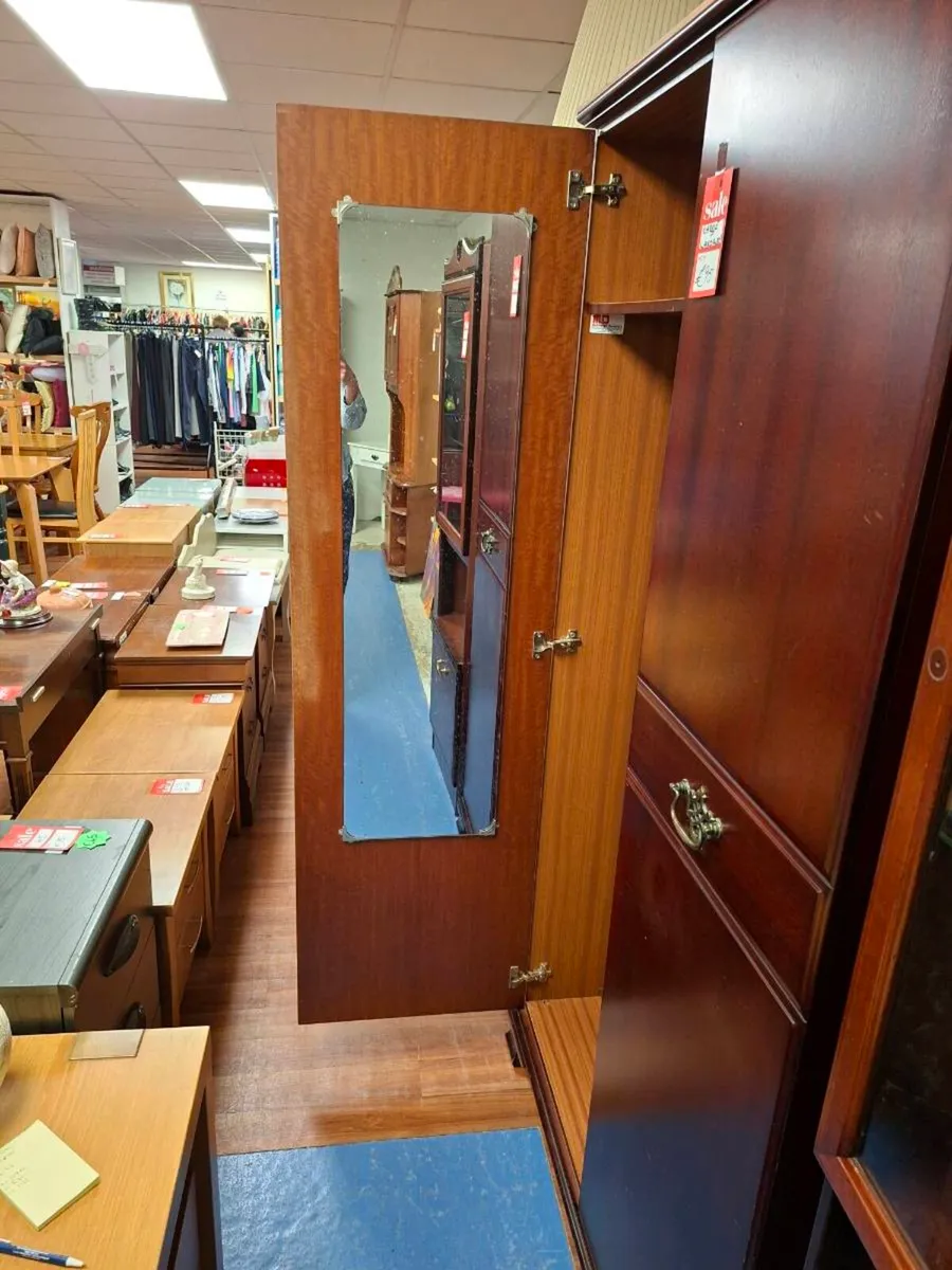 WARDROBE - Image 2