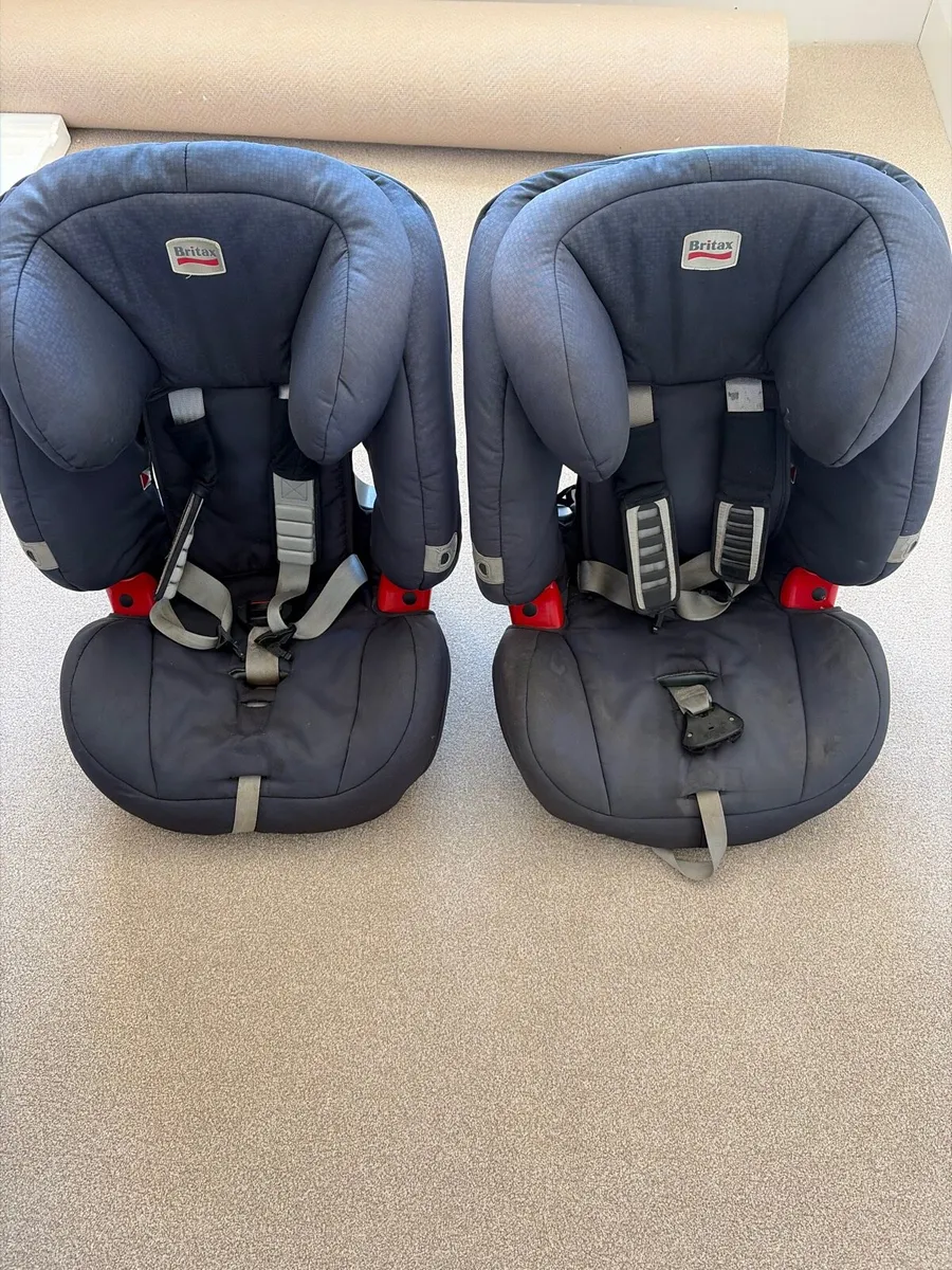 Brutal Romer Car Seats x2 - Image 1