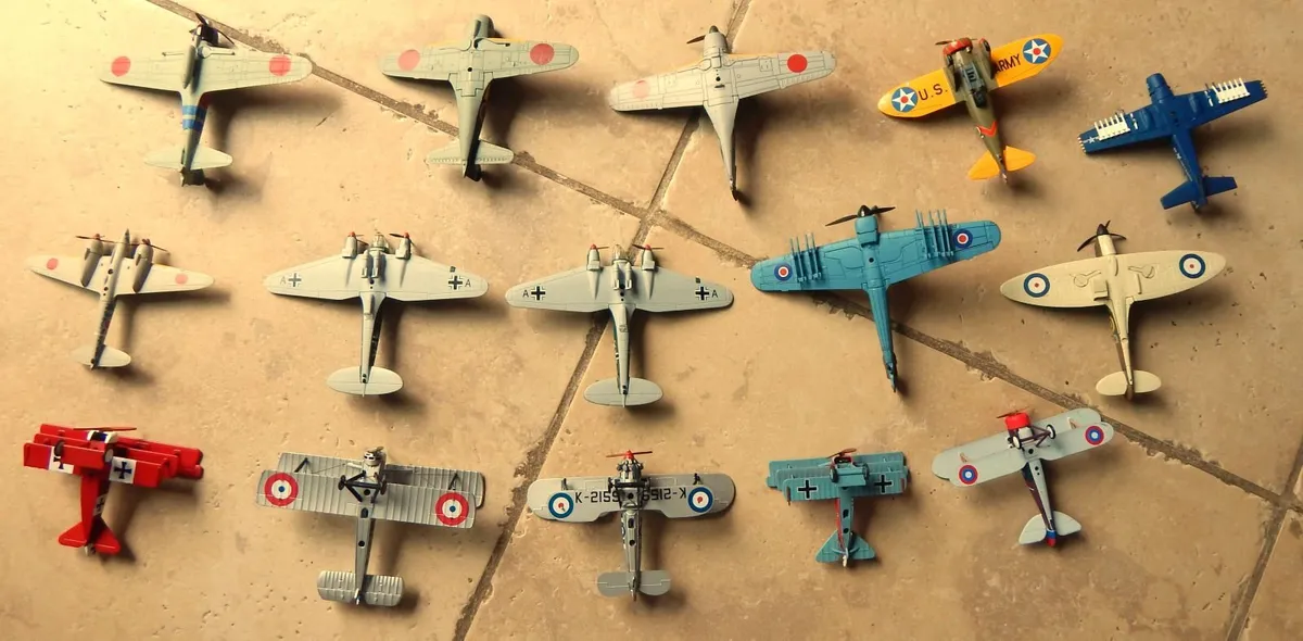 Collection of 15 Metal Alloy Toy Aircraft - Image 2